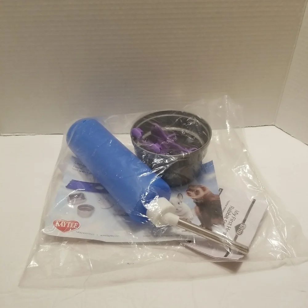 Kaytee Critter Canteen Water Bottle with Accessories New In package